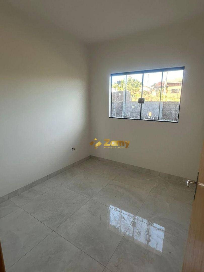 Casa à venda com 3 quartos, 100m² - Foto 2