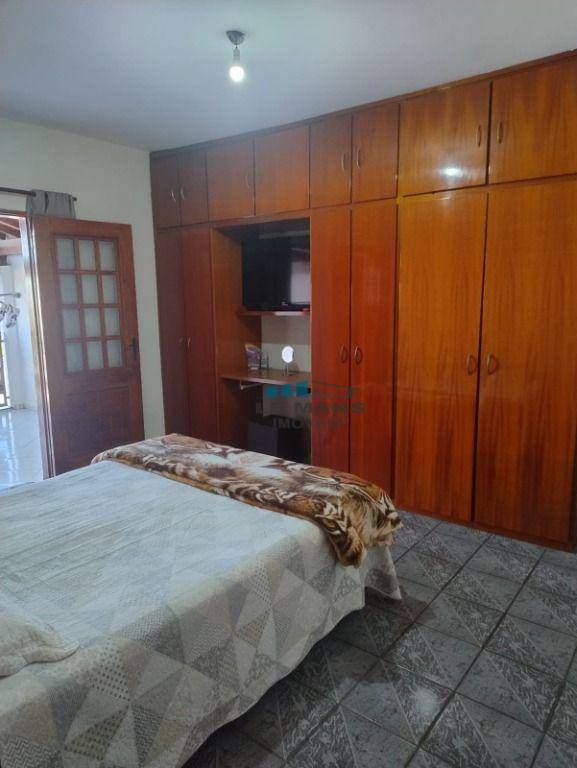 Casa à venda com 3 quartos, 233m² - Foto 18