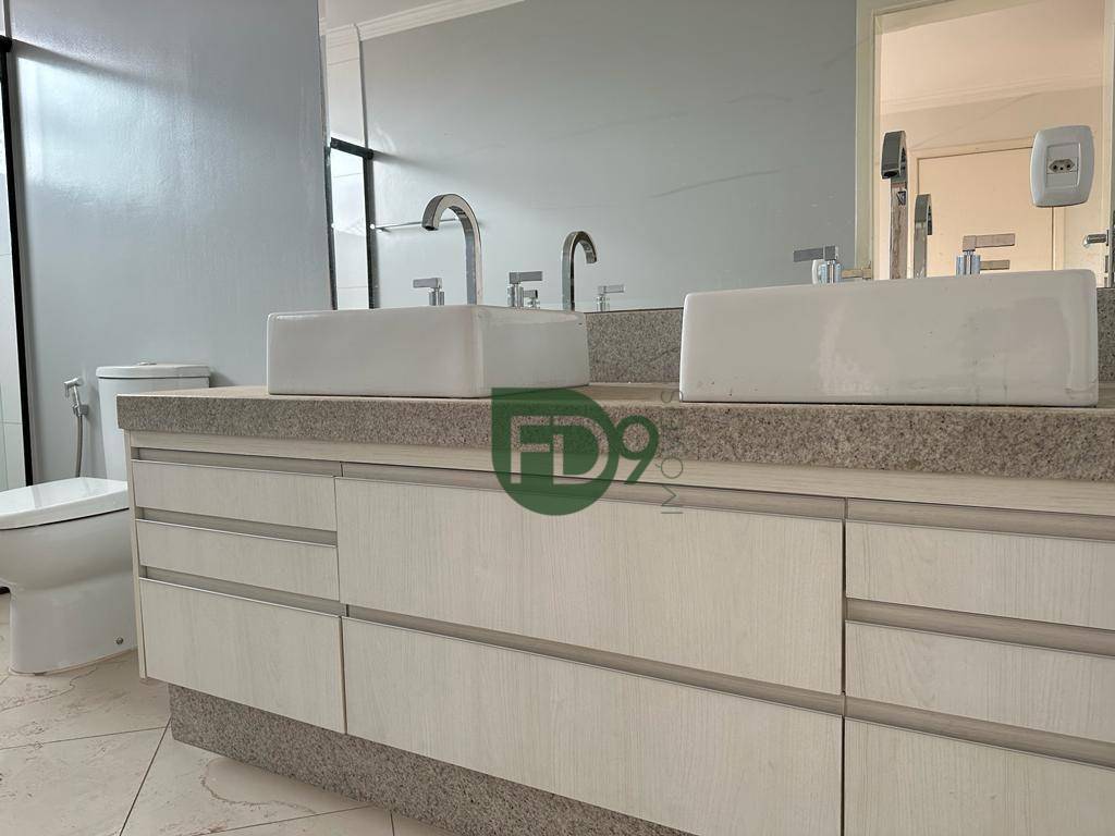 Apartamento à venda com 3 quartos, 210m² - Foto 30