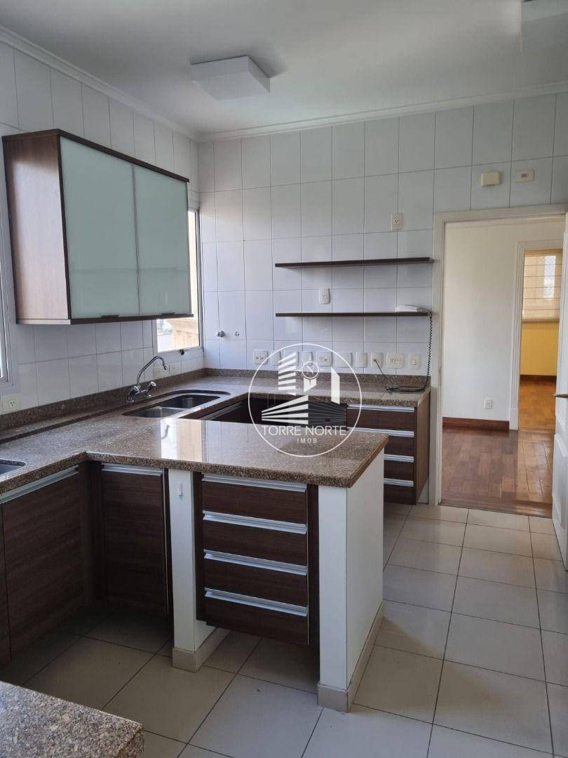 Apartamento à venda com 3 quartos, 263m² - Foto 18