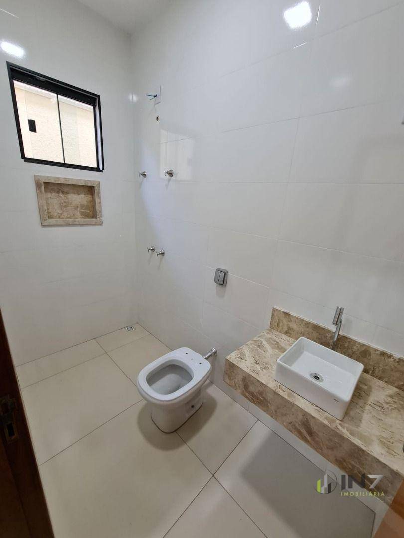 Casa à venda com 3 quartos, 134m² - Foto 2