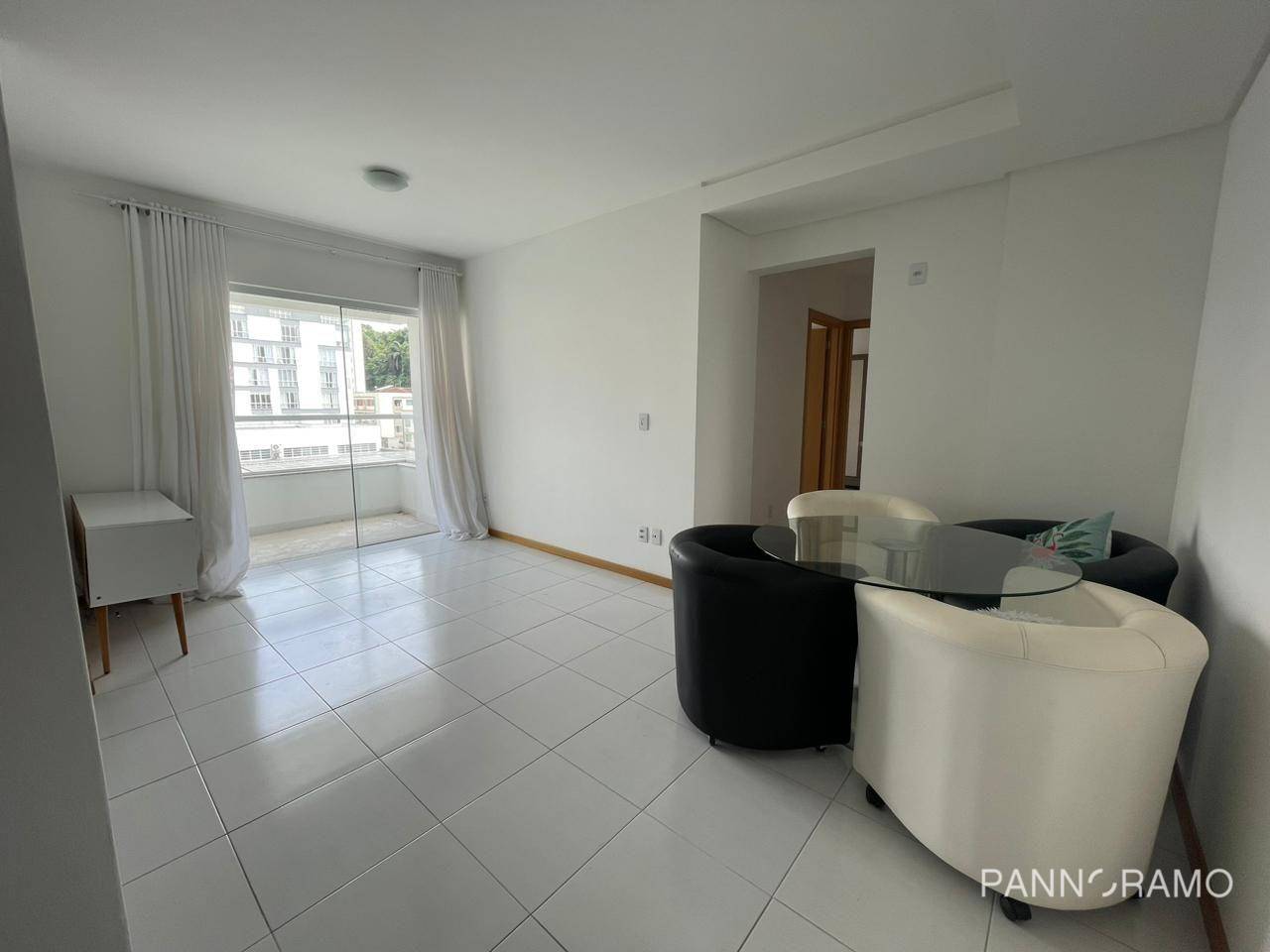 Apartamento à venda com 2 quartos, 67m² - Foto 1