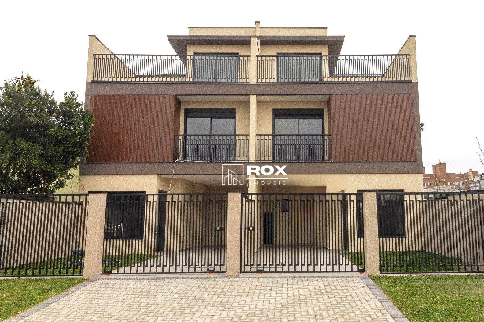 Sobrado à venda com 3 quartos, 127m² - Foto 1