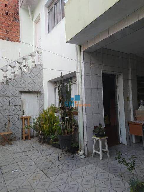 Casa à venda com 3 quartos, 200m² - Foto 1