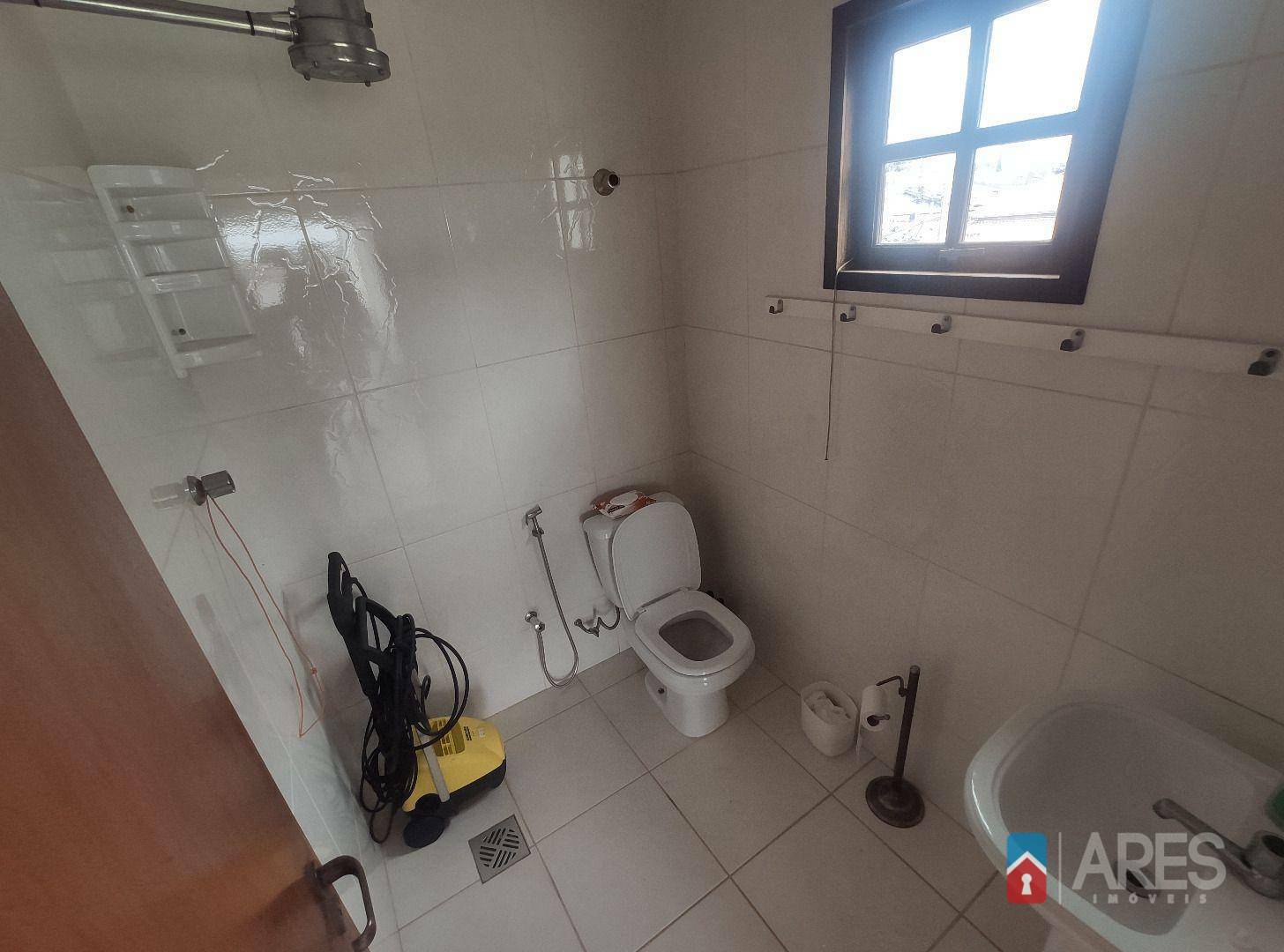 Casa à venda com 3 quartos, 286m² - Foto 16