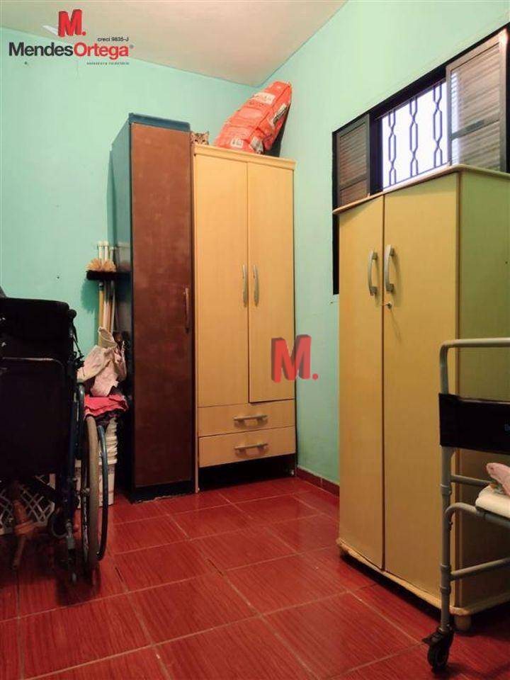 Casa à venda com 5 quartos, 197m² - Foto 13