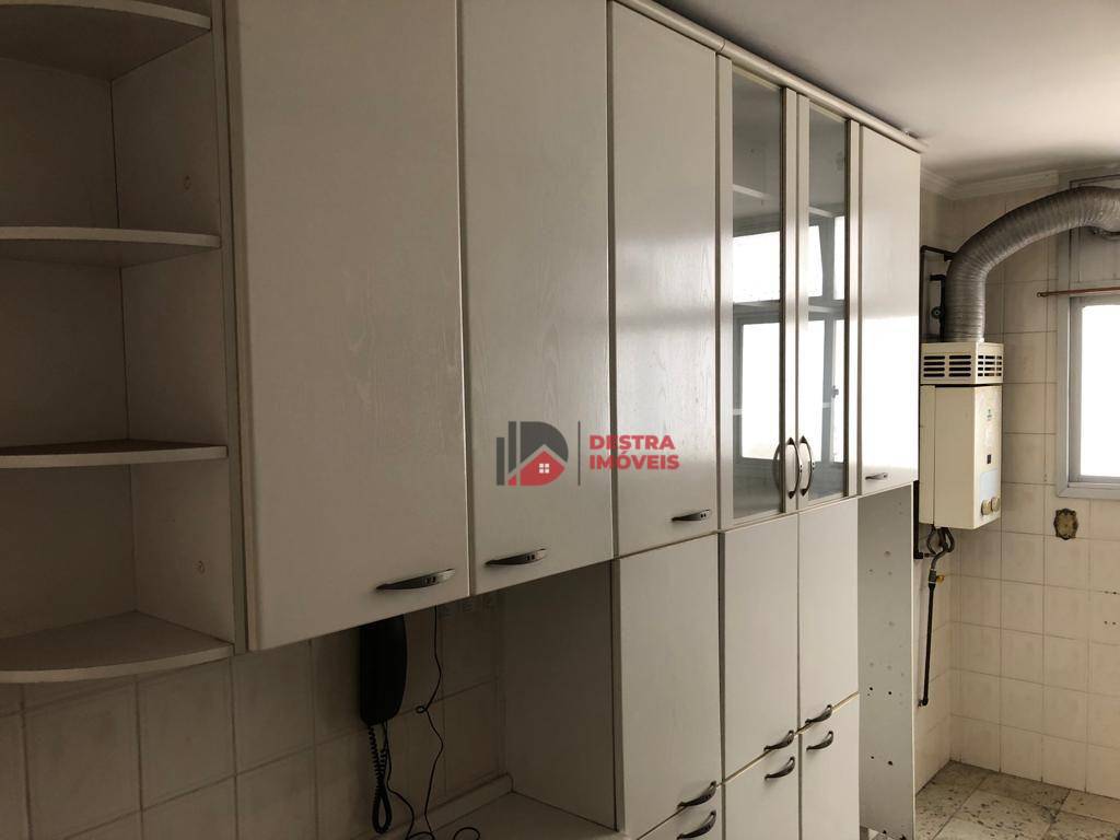 Apartamento à venda com 3 quartos, 76m² - Foto 8