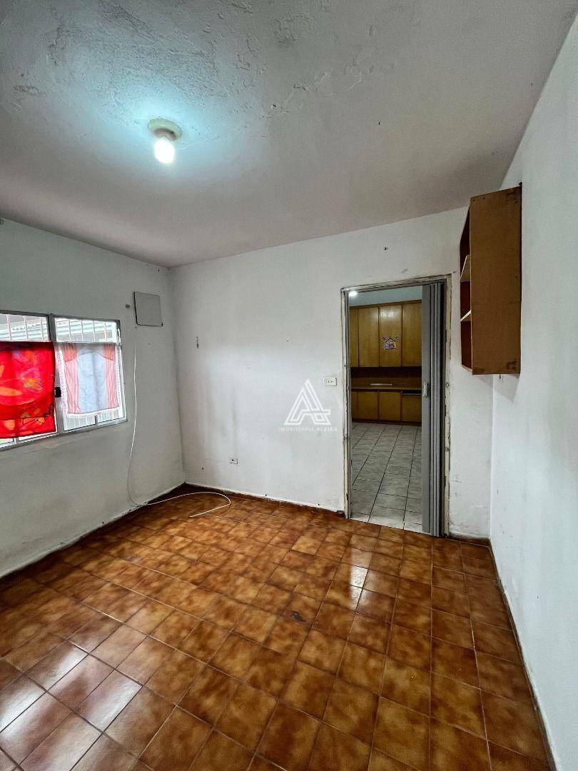 Casa para alugar com 3 quartos, 70m² - Foto 71