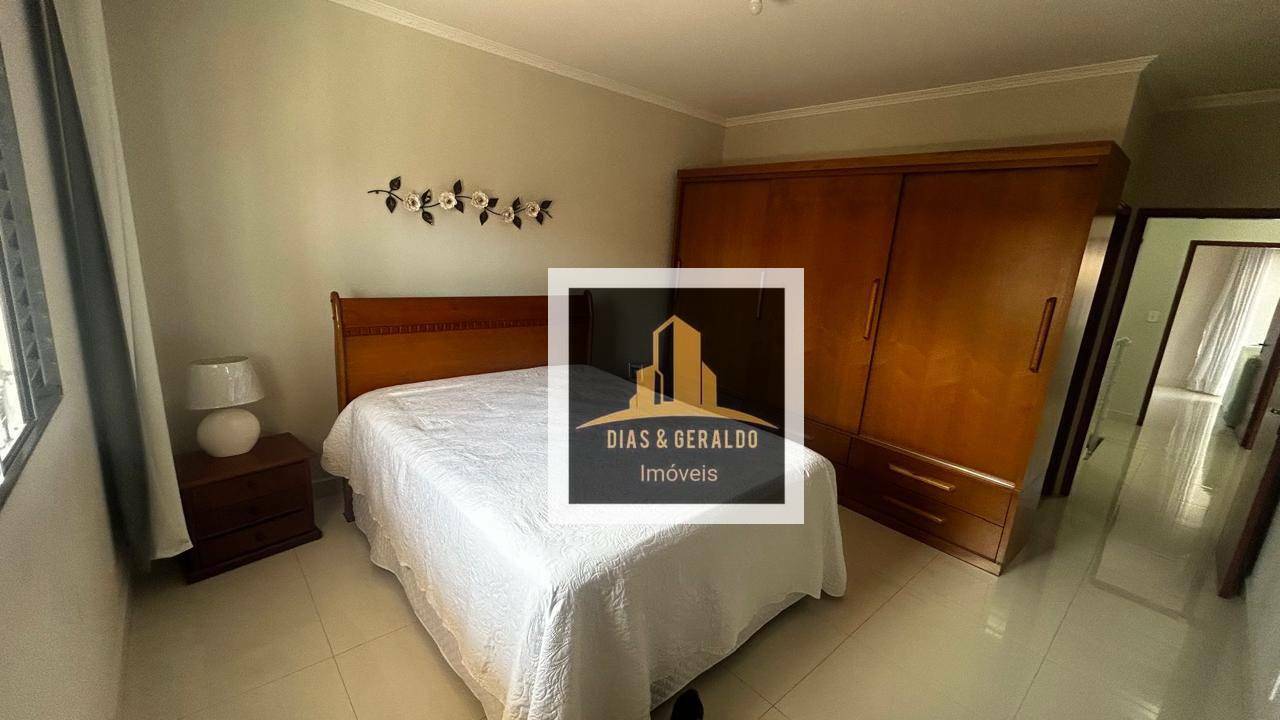 Sobrado à venda com 3 quartos, 240m² - Foto 17