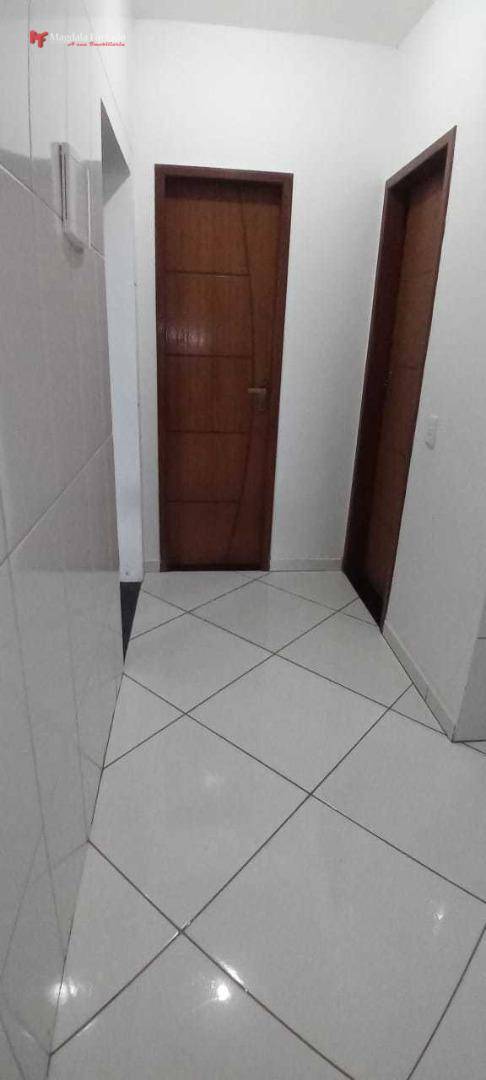 Casa à venda com 3 quartos, 180m² - Foto 10