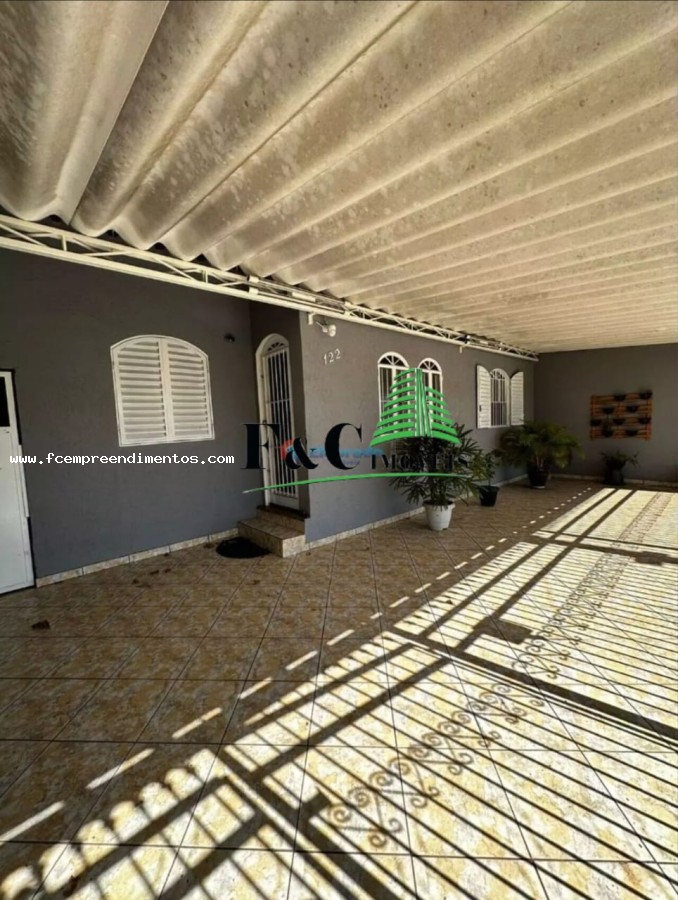 Casa à venda com 3 quartos, 200m² - Foto 4