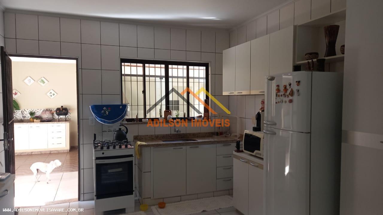 Casa à venda com 3 quartos, 420m² - Foto 9