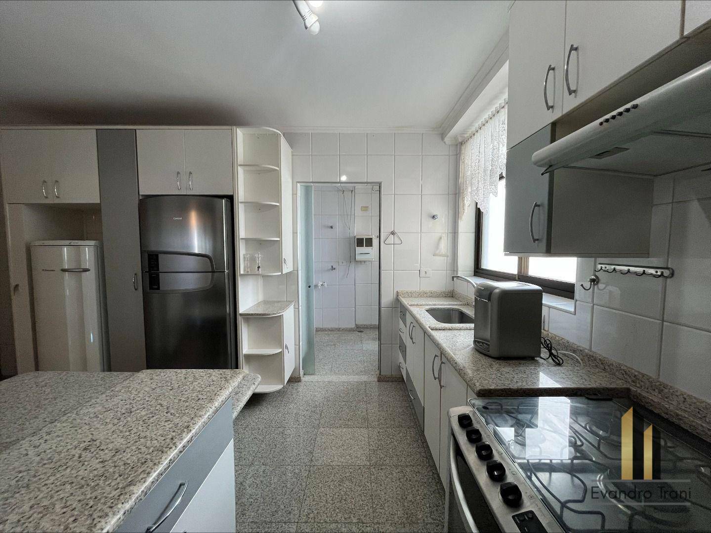 Apartamento à venda com 4 quartos, 144m² - Foto 12