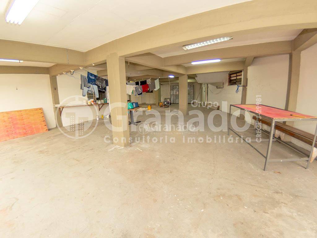 Casa à venda com 4 quartos, 400m² - Foto 32