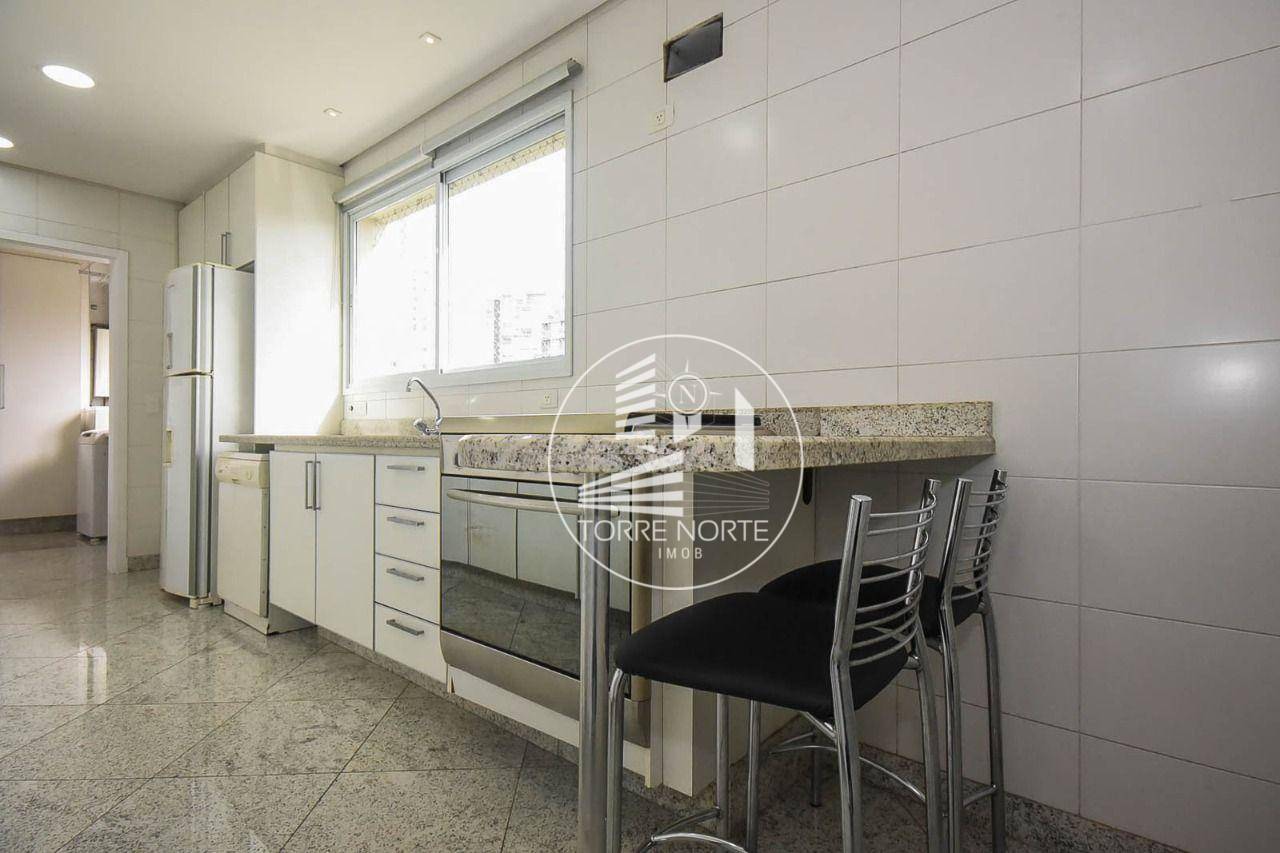 Apartamento à venda com 3 quartos, 193m² - Foto 18