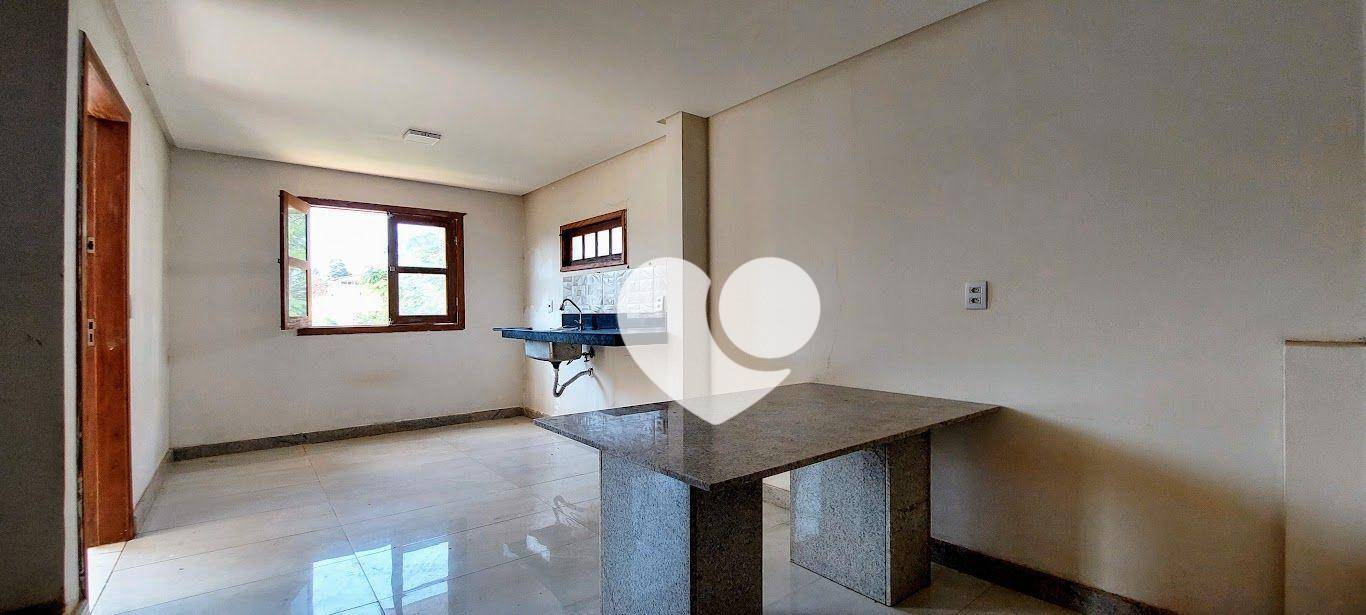 Casa à venda com 2 quartos, 108m² - Foto 5