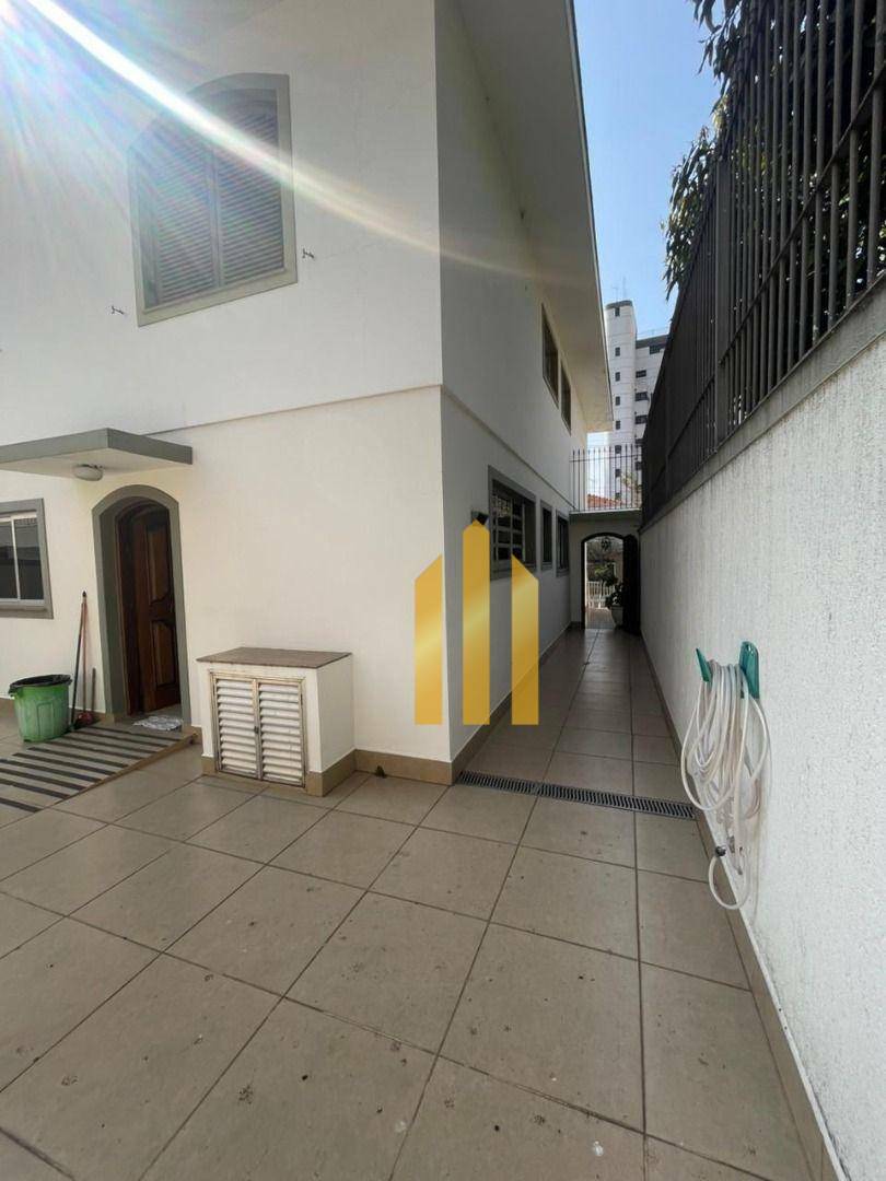 Sobrado à venda e aluguel com 4 quartos, 300m² - Foto 44