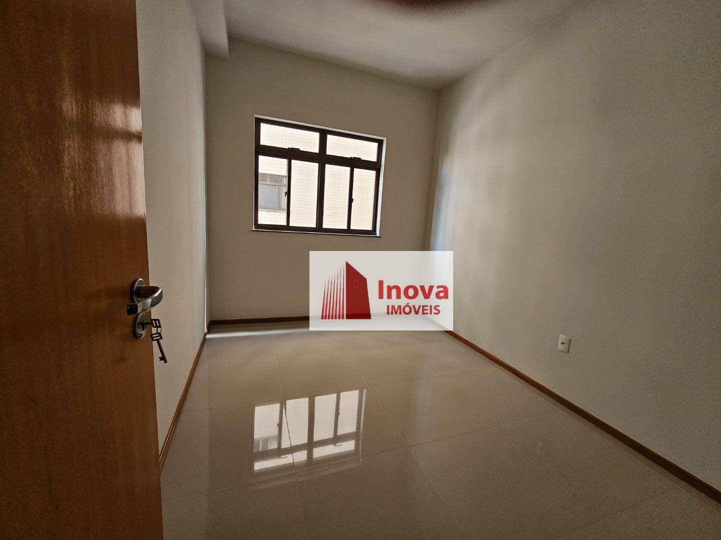 Apartamento à venda com 2 quartos, 76m² - Foto 9