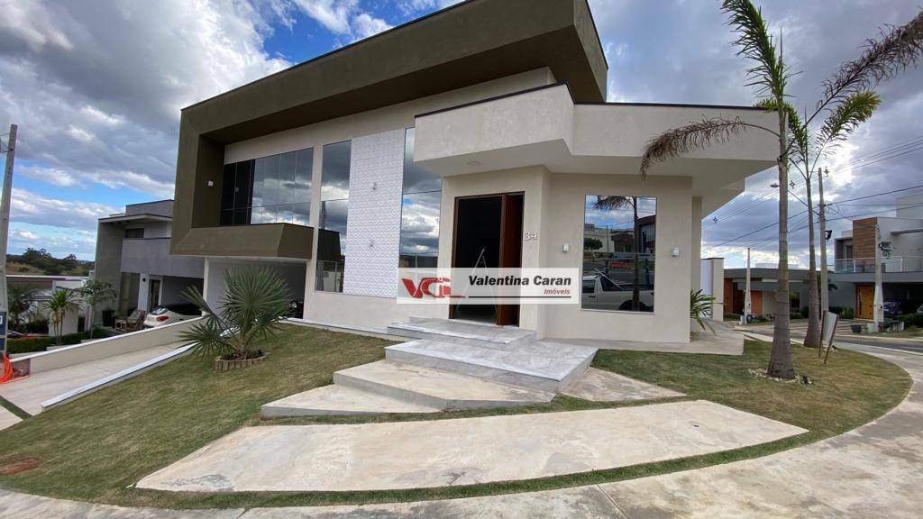 Casa de Condomínio à venda com 3 quartos, 221m² - Foto 1