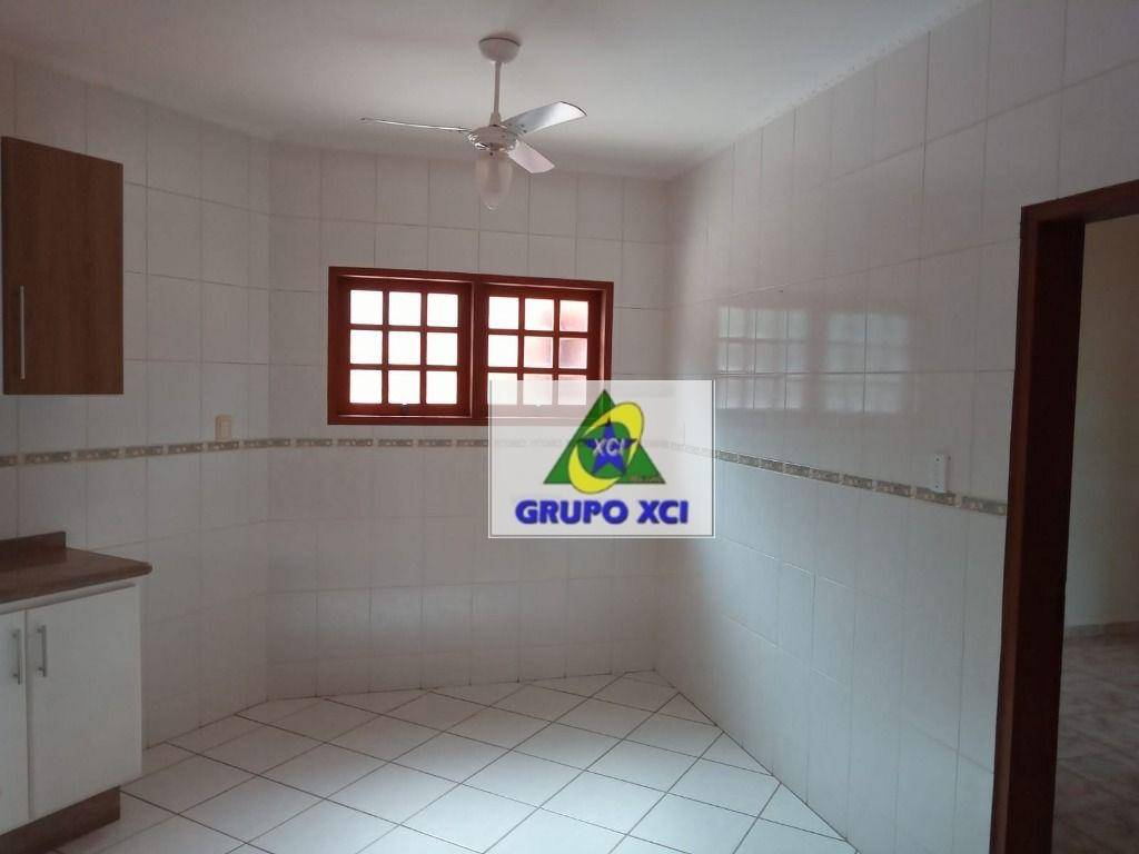 Casa de Condomínio à venda com 3 quartos, 350m² - Foto 31