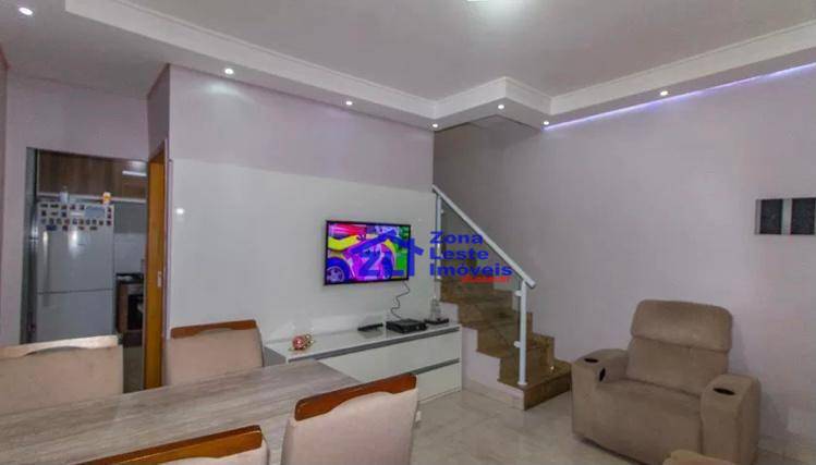 Sobrado à venda com 2 quartos, 80m² - Foto 1