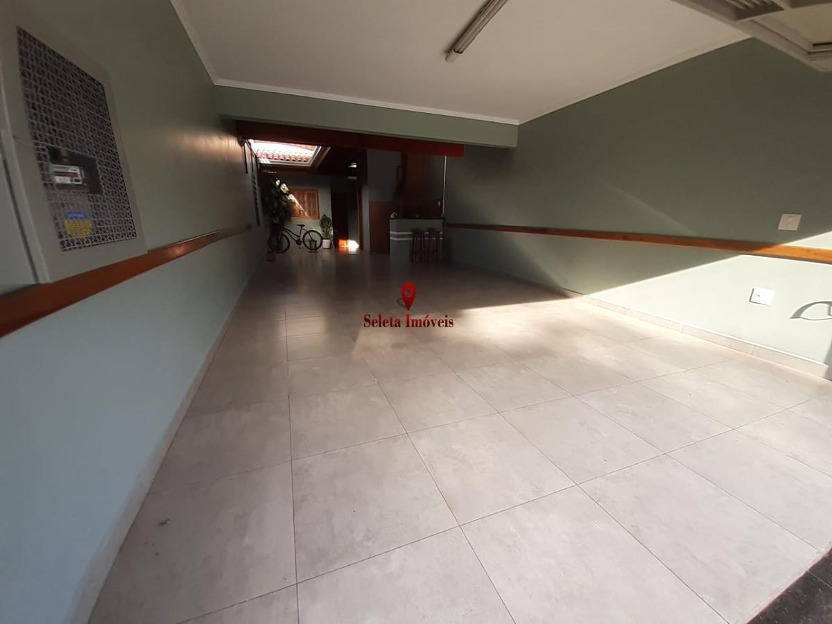 Casa à venda com 2 quartos, 150m² - Foto 2