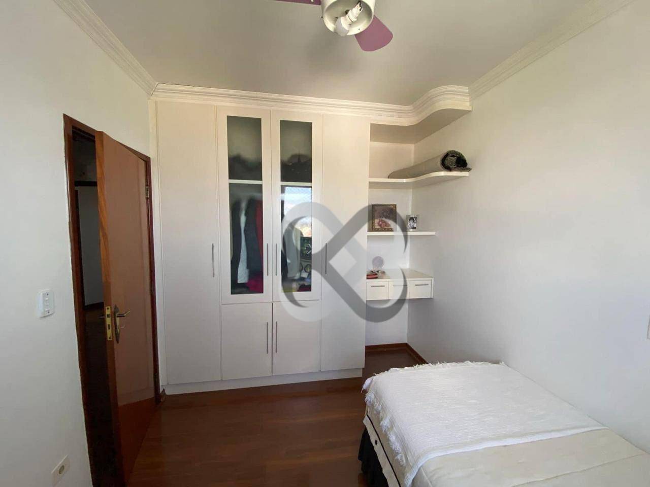 Apartamento à venda com 3 quartos, 128m² - Foto 12