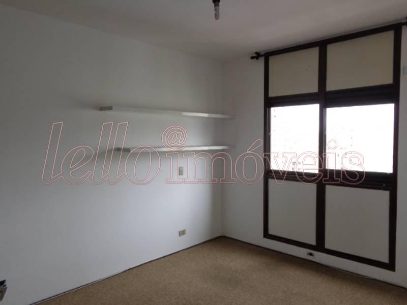 Apartamento para alugar com 4 quartos, 298m² - Foto 4