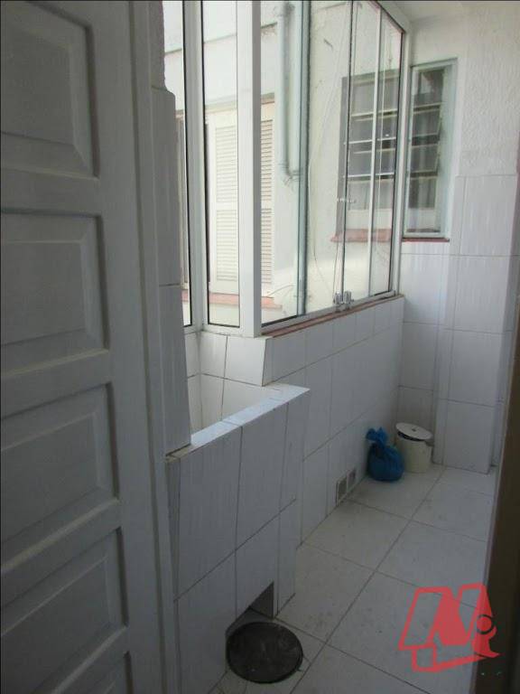 Apartamento à venda com 2 quartos, 67m² - Foto 10