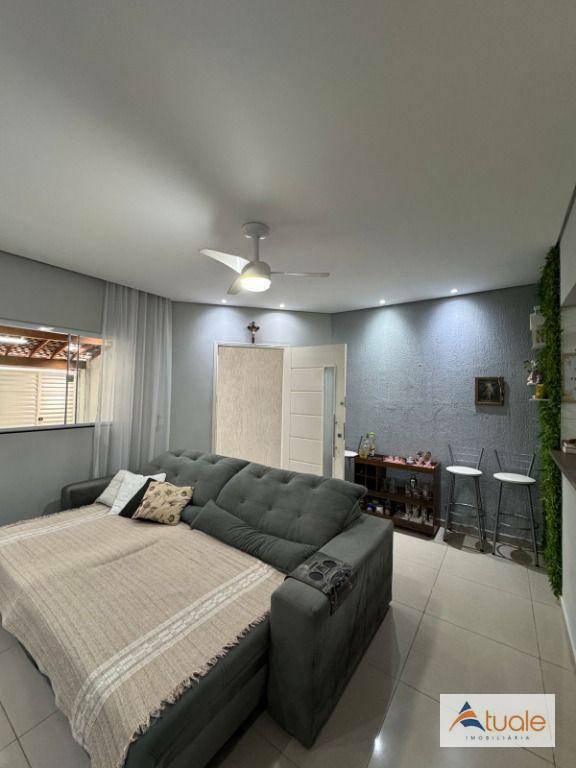 Casa à venda com 2 quartos, 70m² - Foto 1