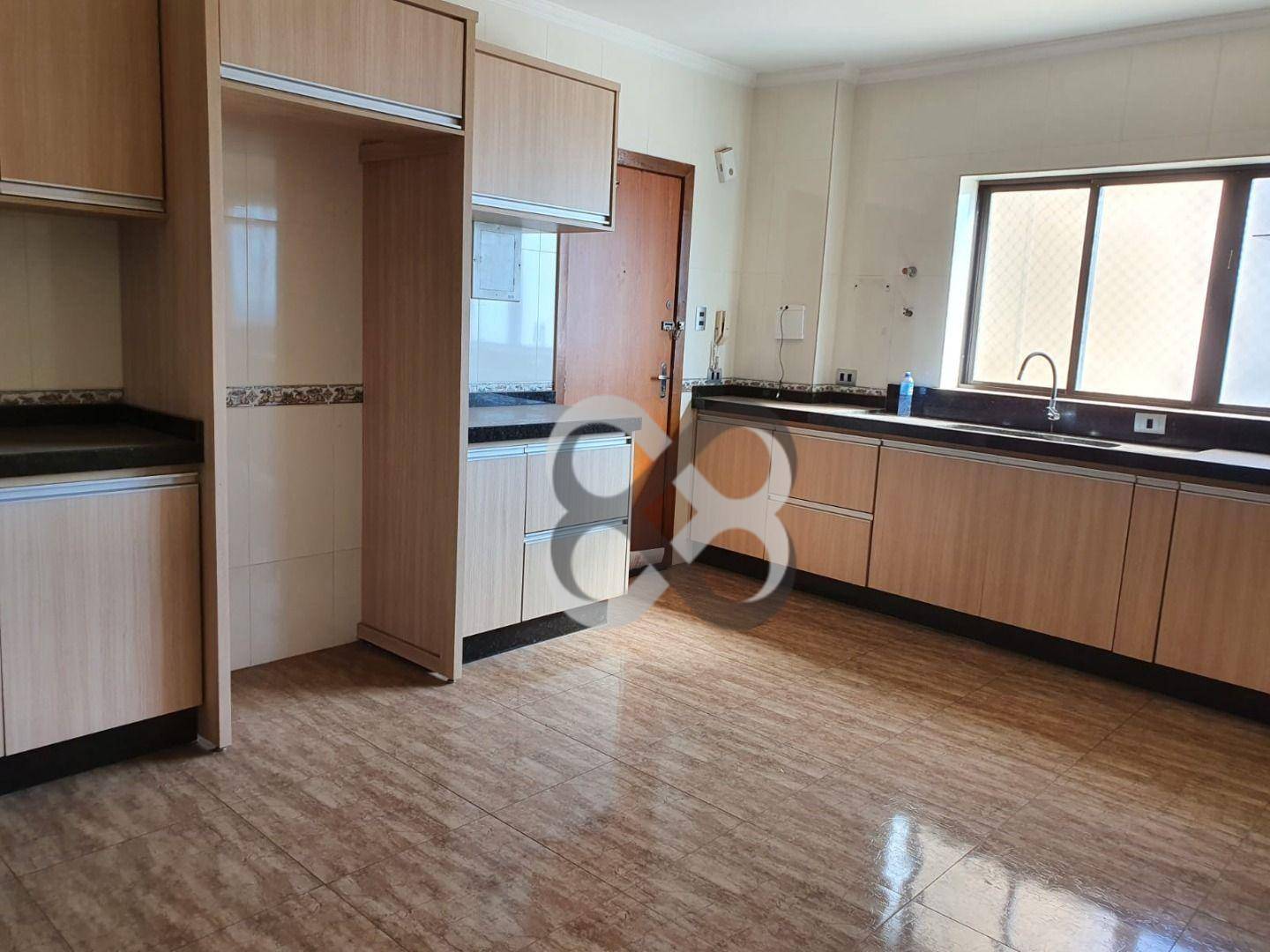 Apartamento à venda com 3 quartos, 168m² - Foto 12