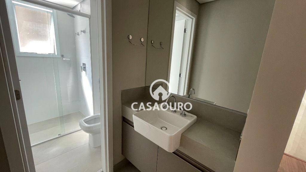 Apartamento para alugar com 3 quartos, 115m² - Foto 17