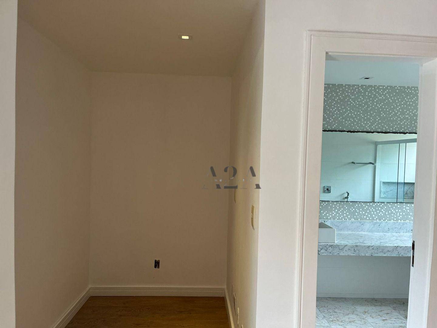 Casa à venda com 4 quartos, 357m² - Foto 43