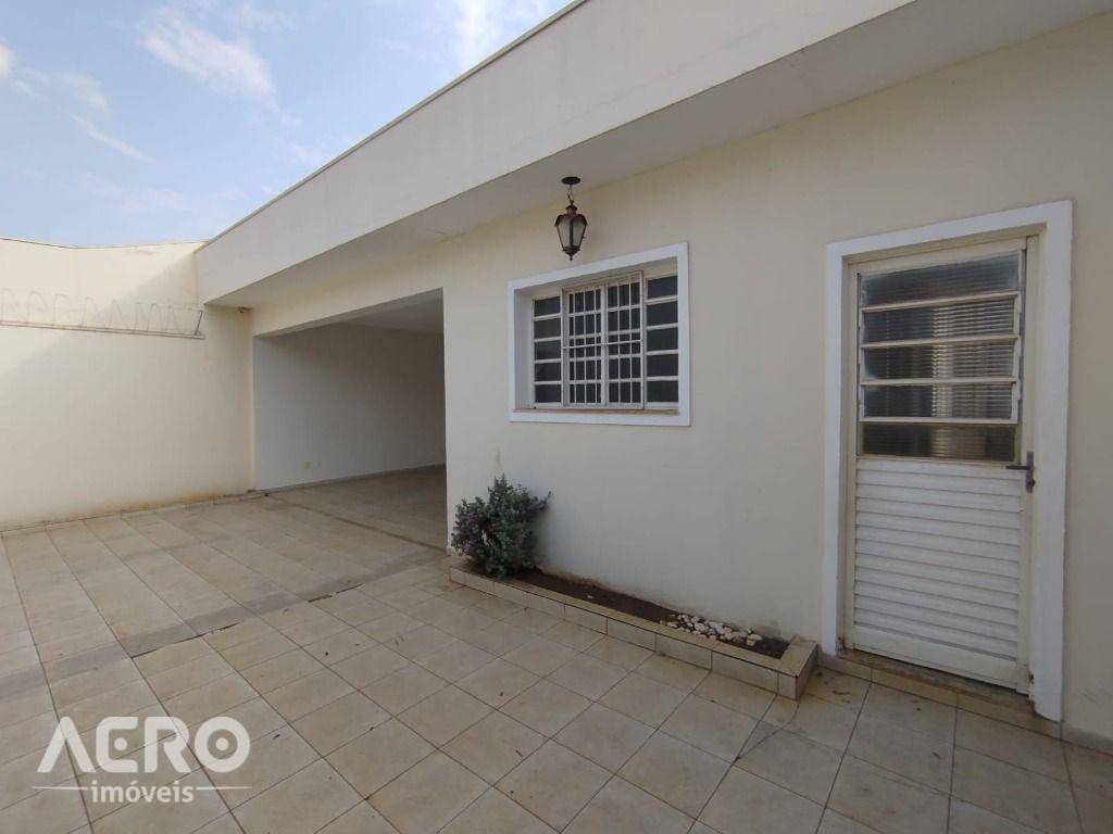 Casa, 3 quartos, 270 m² - Foto 2