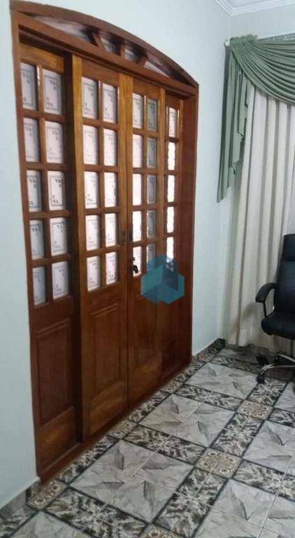 Casa à venda com 2 quartos, 75m² - Foto 4