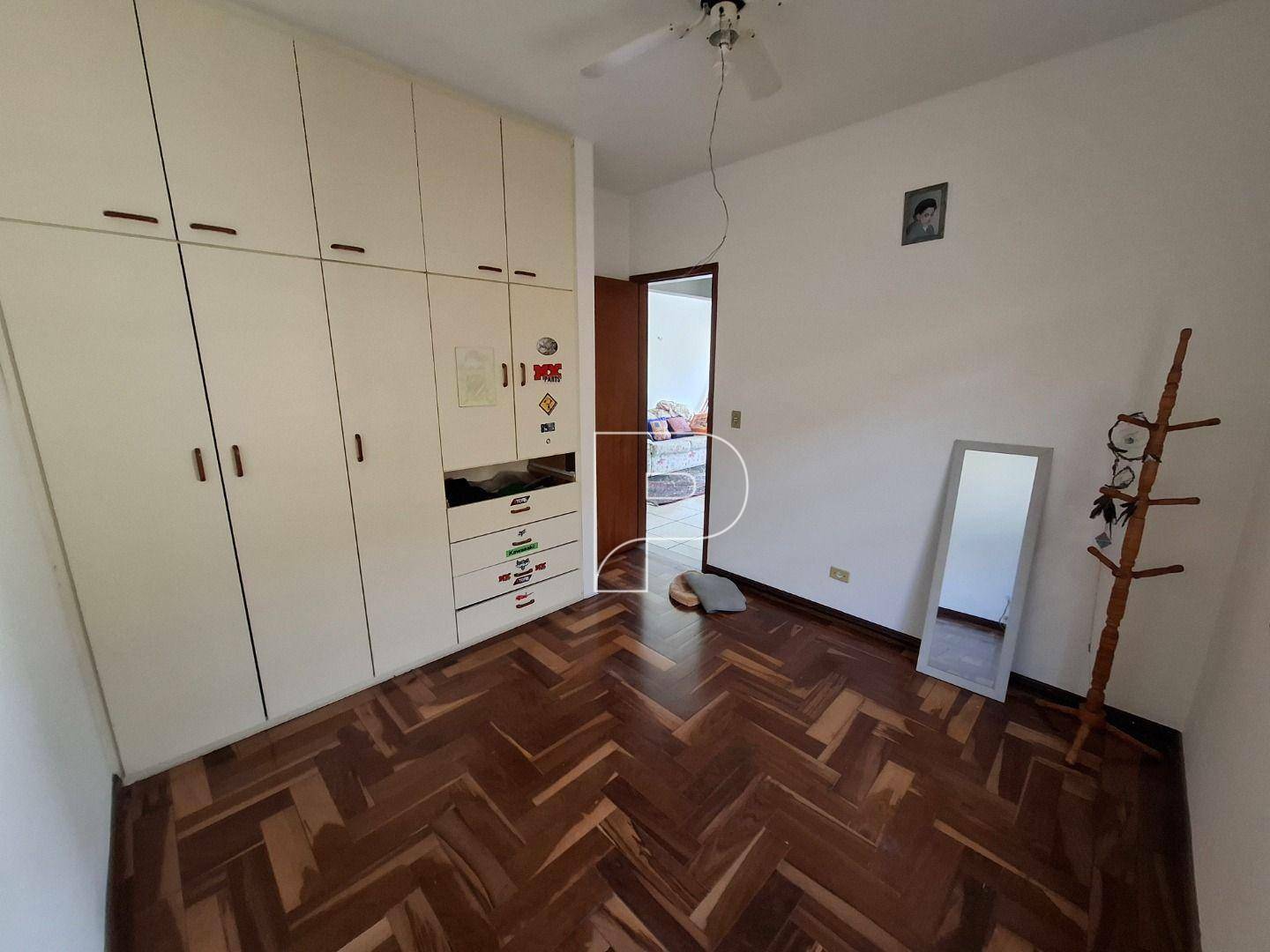 Casa de Condomínio para alugar com 3 quartos, 400m² - Foto 21