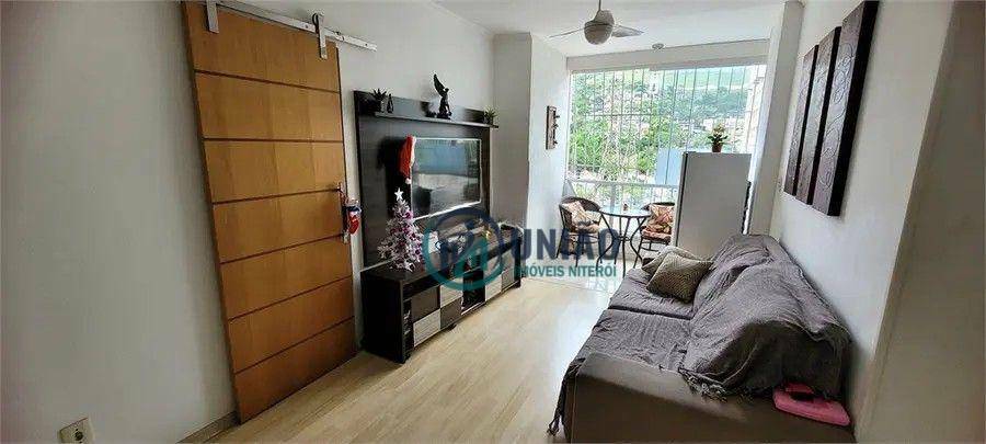 Apartamento à venda com 2 quartos, 70m² - Foto 2