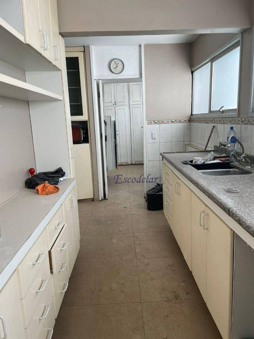 Apartamento à venda com 3 quartos, 122m² - Foto 19