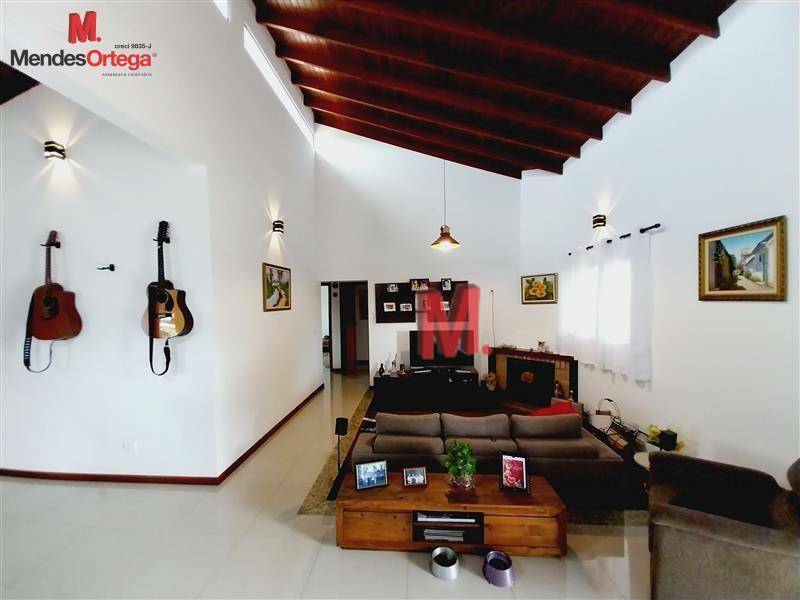 Casa de Condomínio à venda com 3 quartos, 311m² - Foto 1