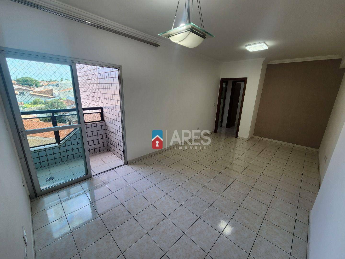 Apartamento para alugar com 3 quartos, 110m² - Foto 1