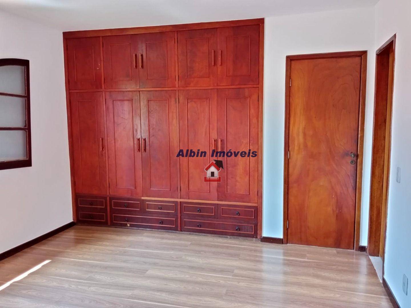 Casa à venda com 5 quartos, 340m² - Foto 17