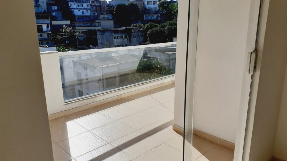 Apartamento à venda com 3 quartos, 29m² - Foto 3