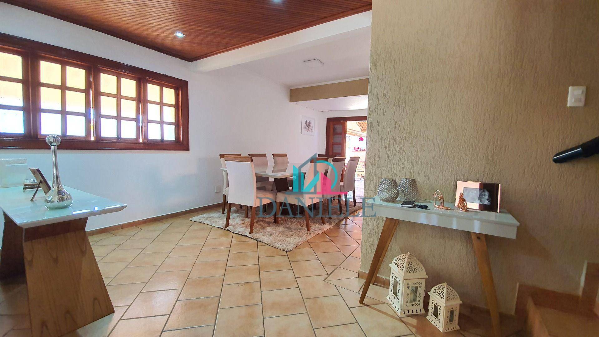 Casa de Condomínio à venda com 3 quartos, 164m² - Foto 2