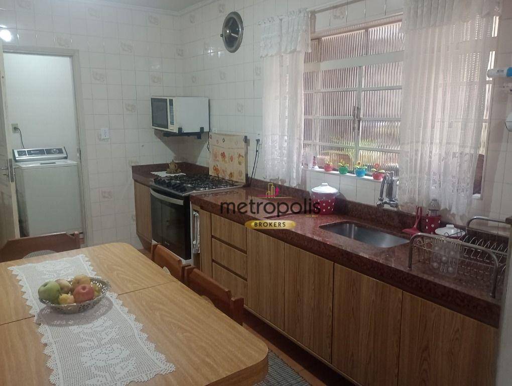 Sobrado à venda com 3 quartos, 179m² - Foto 1