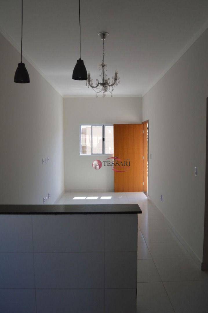 Casa à venda com 2 quartos, 63m² - Foto 6