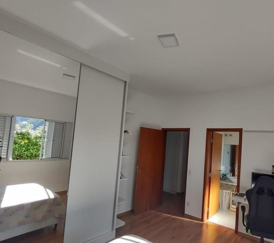 Casa de Condomínio à venda com 3 quartos, 225m² - Foto 11