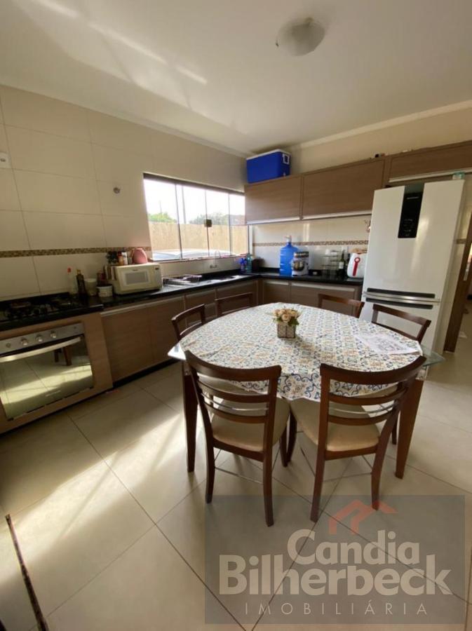 Casa à venda com 2 quartos, 360m² - Foto 12