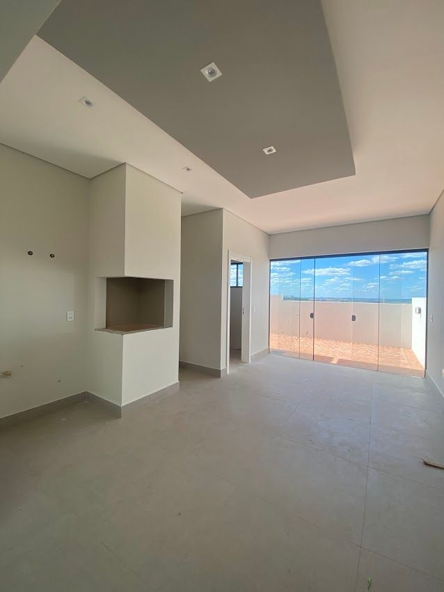 Casa à venda com 3 quartos, 170m² - Foto 4