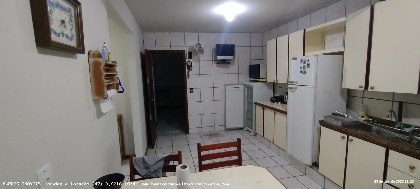 Apartamento à venda com 2 quartos, 118m² - Foto 11