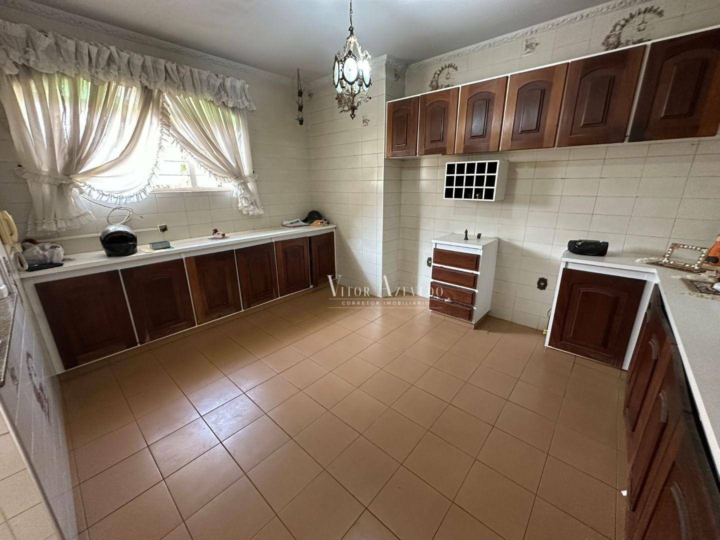 Casa à venda com 3 quartos, 256m² - Foto 11